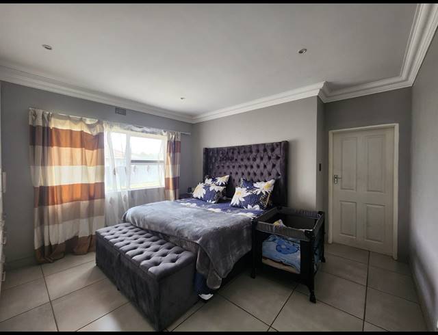 3 BEDROOM TOWNHOUSE FOR SALE IN ARCON PARK
